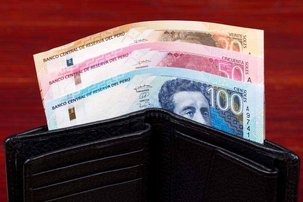 Money of 20, 50 and 100 soles