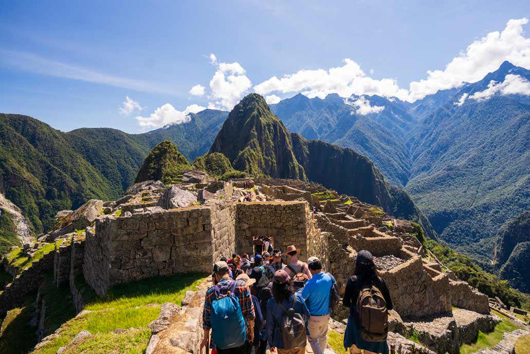 Ingresando por la Puerta principal de Machu Picchu